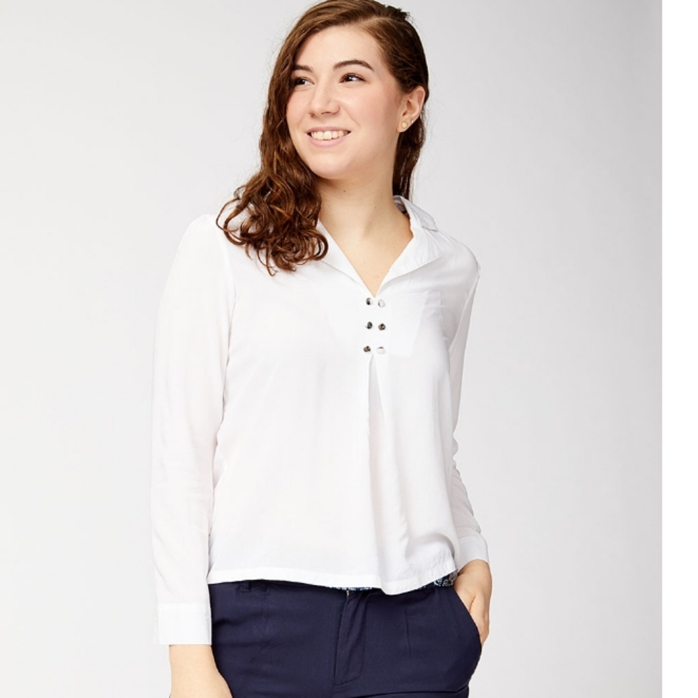 Tahari Women's Soft White Buttoned v-neck collared blouse Shirts size XS new